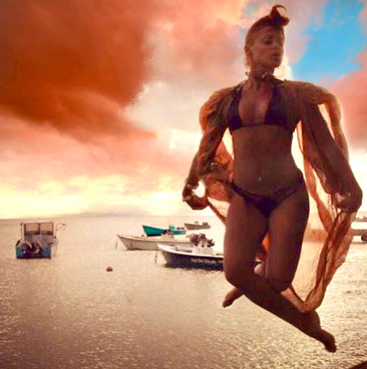She Fly AF